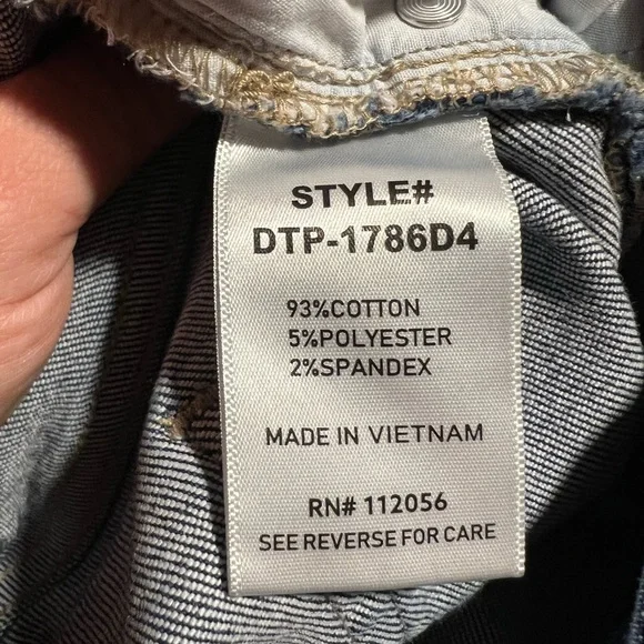 Zenana Outfitters Blue Jean Shorts - Picture 4 of 5